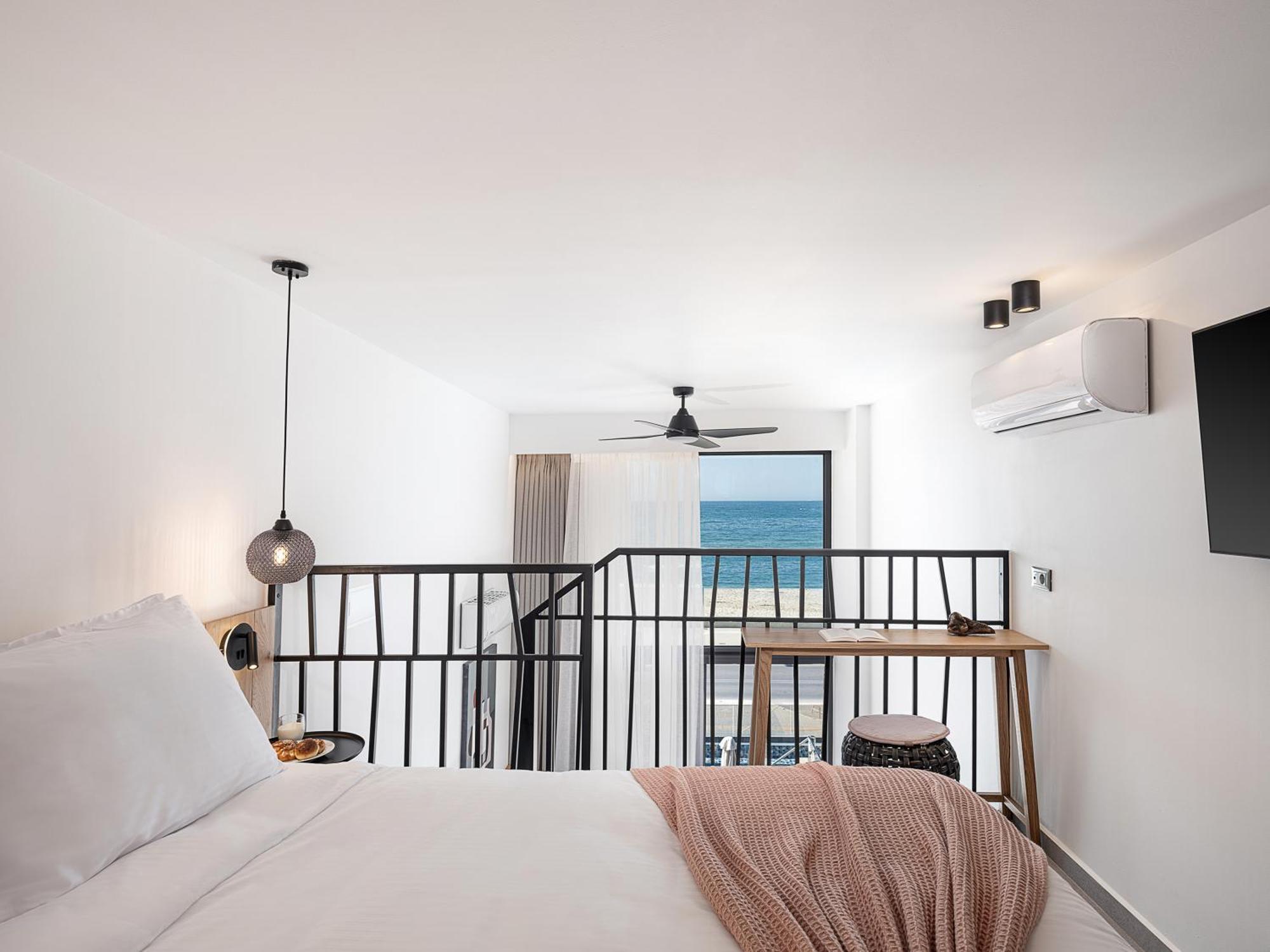 Calla Luxury Seafront Suites レティムノ エクステリア 写真